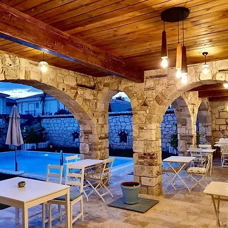 Windmill Oda ve Kahvaltı 3*
