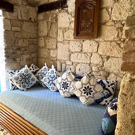 Windmill Oda ve Kahvaltı 3*