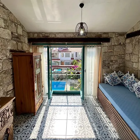 Oda ve Kahvaltı Windmill Alaçatı