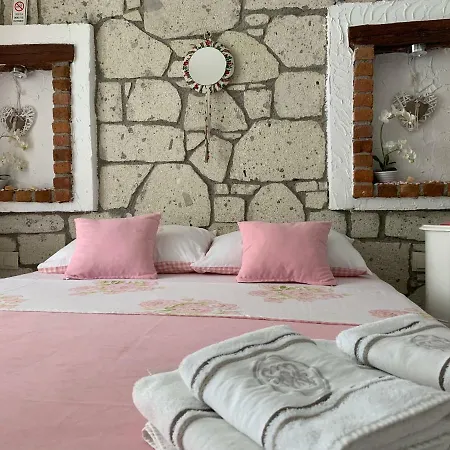 Windmill Oda ve Kahvaltı 3*