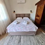 Windmill 4*
