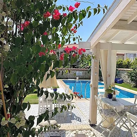 Oda ve Kahvaltı Windmill 4*