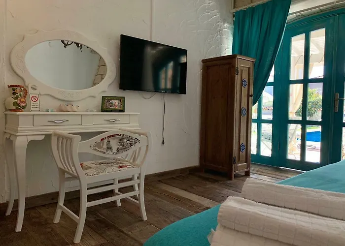 לינה וארוחת בוקר Windmill 4*